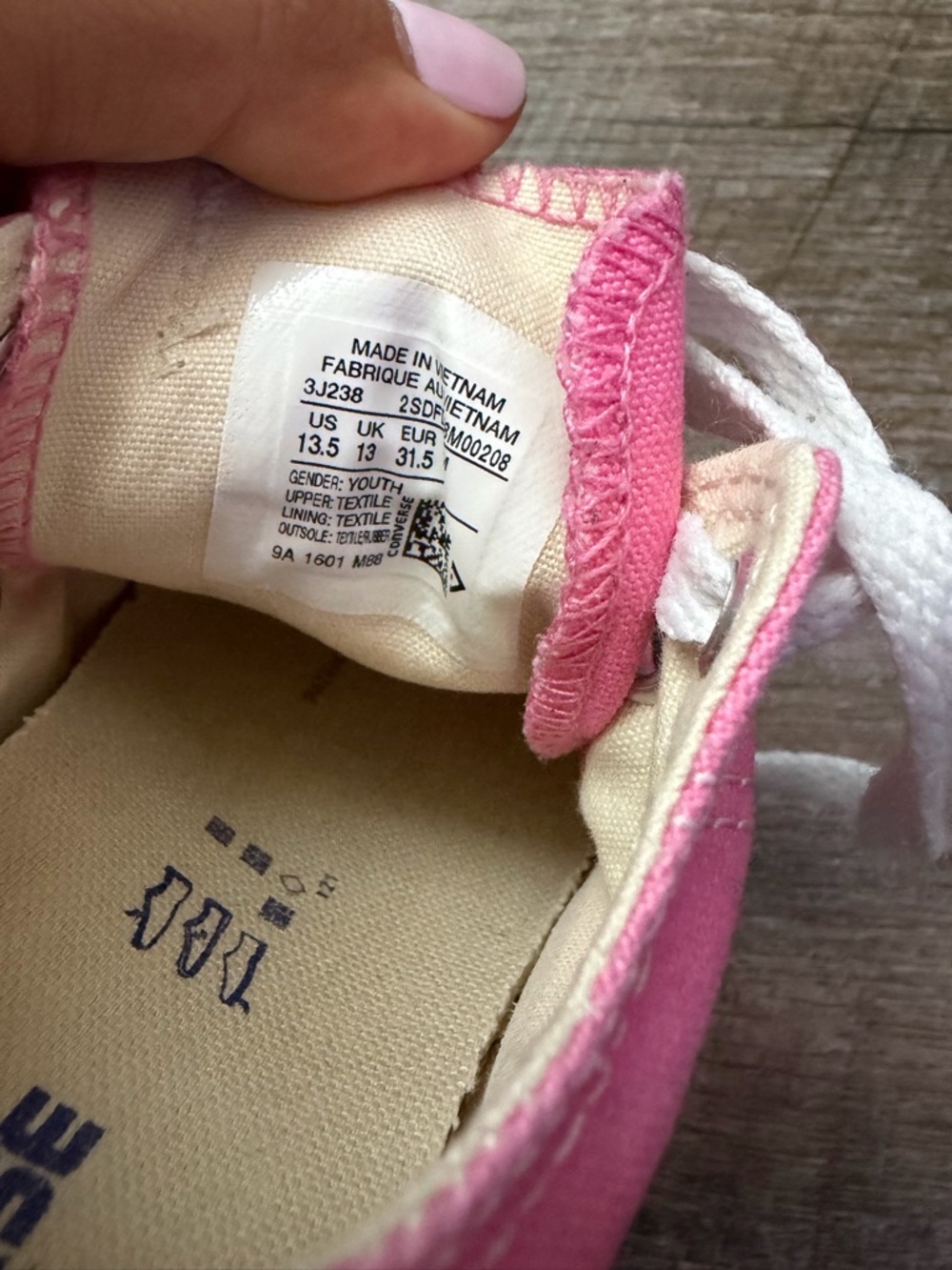 Converse Girls Shoes - Picture 7 of 8